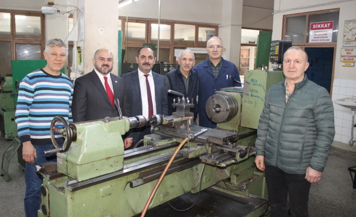 Mezun olduğu okulda iş hayatındaki deneyimlerini paylaştı